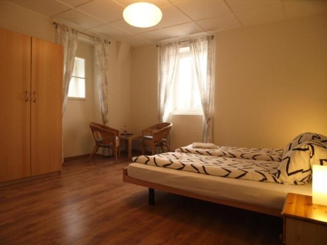 Hotel Garni Villa Carmen La Neuveville Zimmer foto